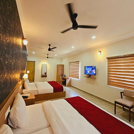 Esaa Airport Hotel Kochi Eksteriør billede