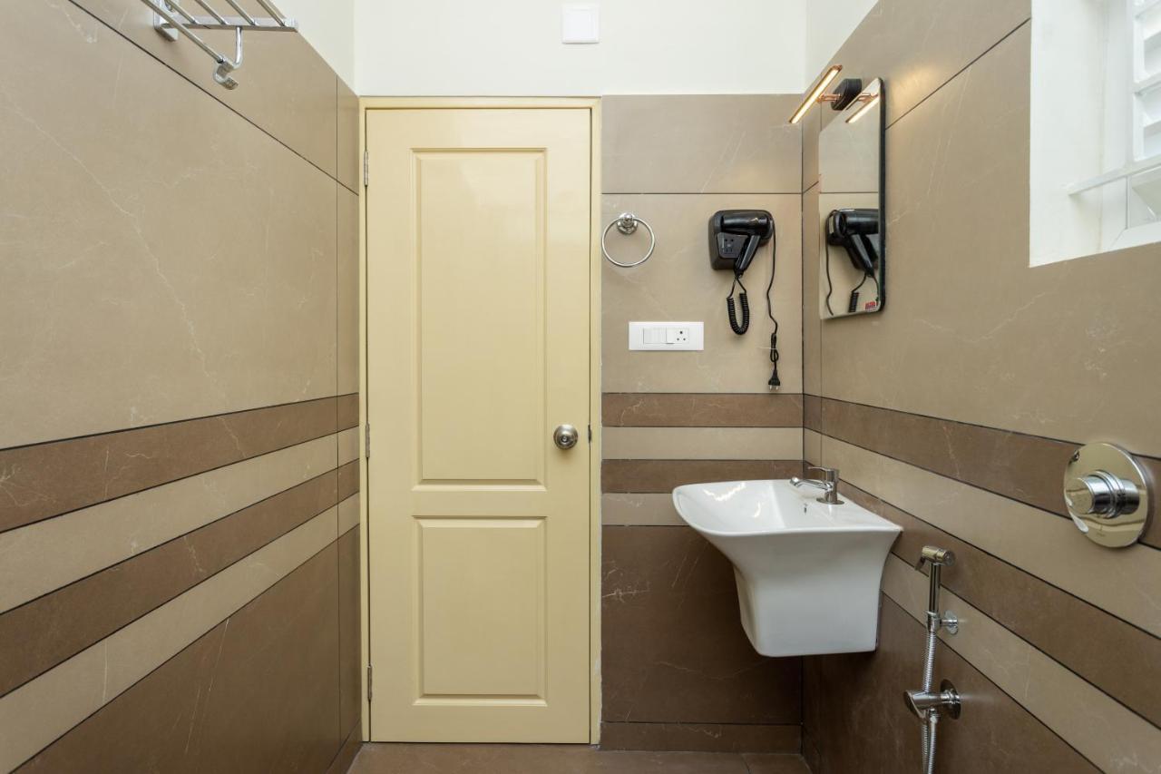 Esaa Airport Hotel Kochi Eksteriør billede
