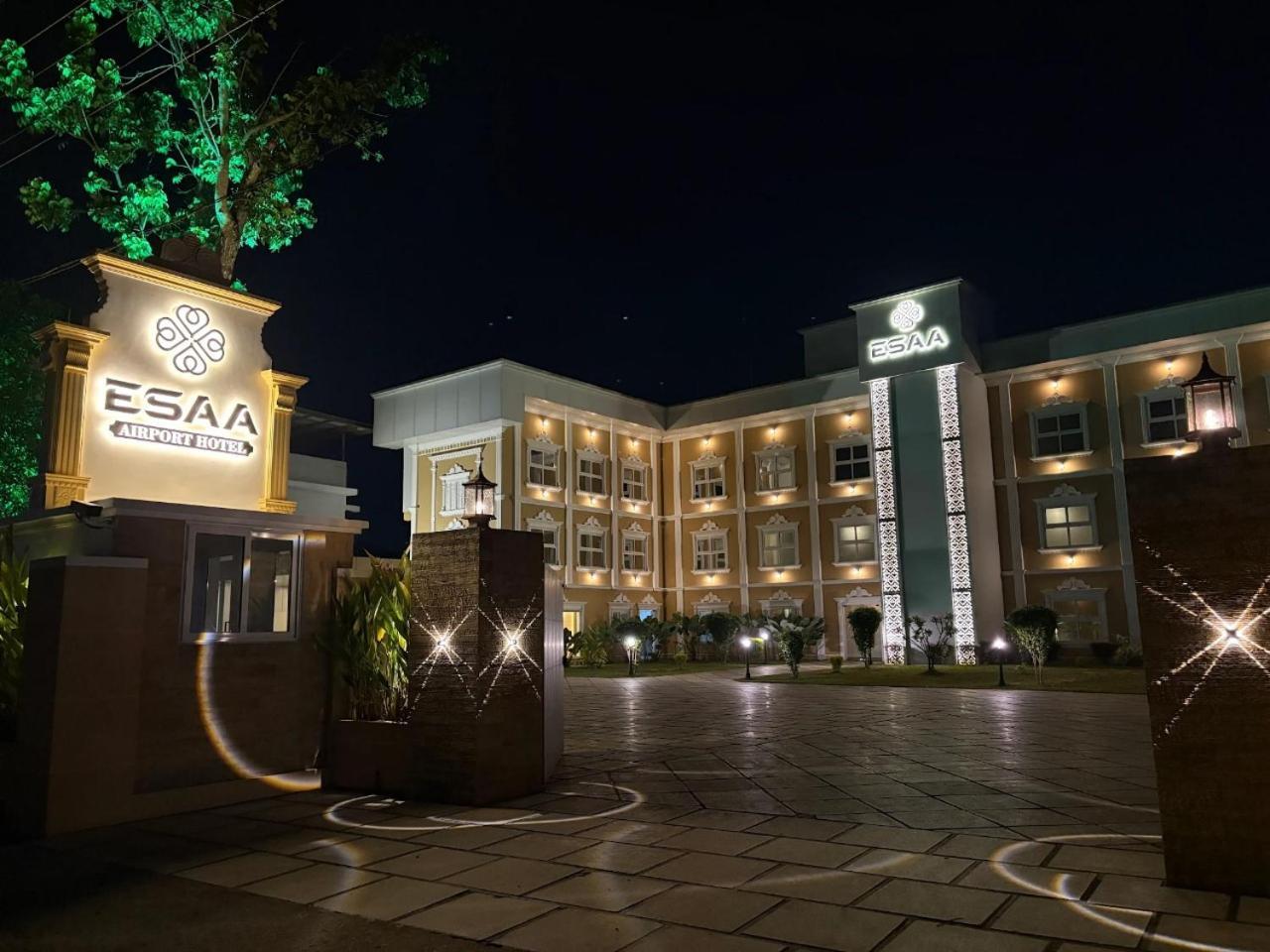 Esaa Airport Hotel Kochi Eksteriør billede